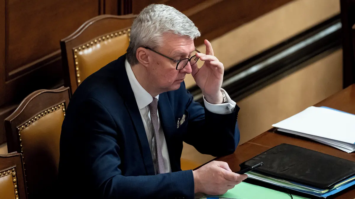 Während Künstliche Intelligenz die Weltwirtschaft verändert, ist es zwingend erforderlich, dass Regierungen Unterstützungsmechanismen schaffen, die denen für erneuerbare Energien ähneln